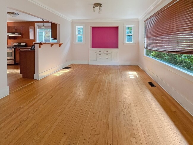 Photo - 4 bed 2 bath NE Portland home