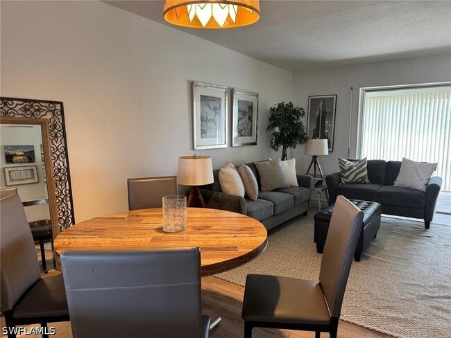 Photo - 1900 Alamanda Dr Unit 303