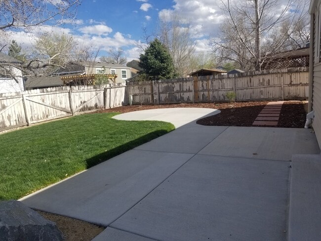 Photo - 2058 Sumac St