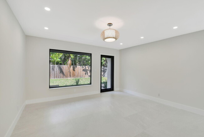 Photo - 2894 Florida Blvd