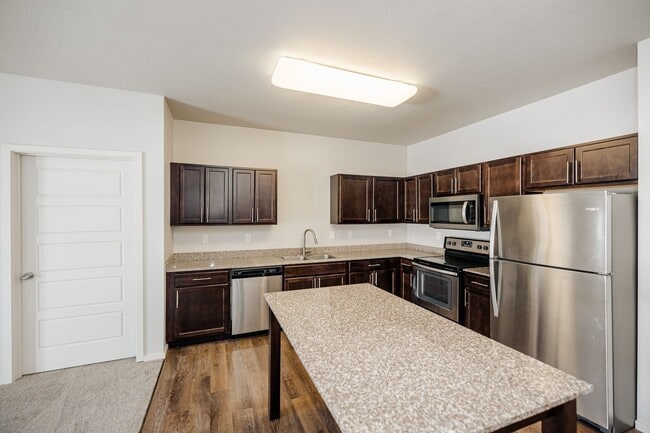 Photo - Kascade Place Apartments