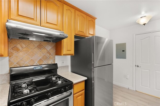 Photo - 17888 Alburtis Ave Unidad A102-2