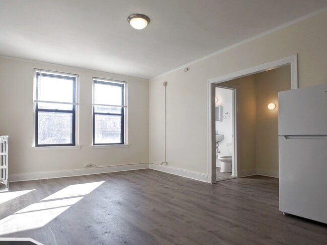 Photo - 3335 W Diversey Ave Unidad 215