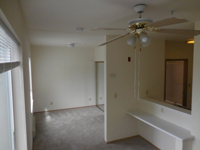 Photo - 334 Wells Ave S Unidad 305
