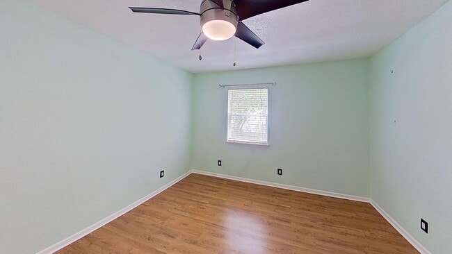 Photo - 181 Maple St Unit A