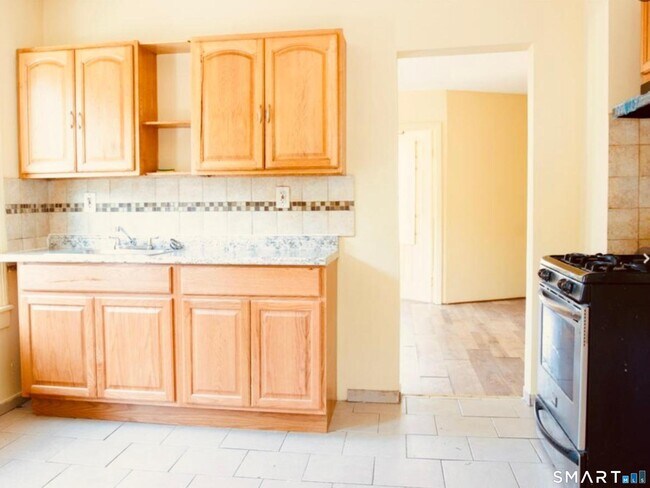 Photo - 250 Orange St