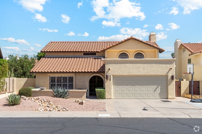 Building Photo - 438 E Larkspur Ln Rental