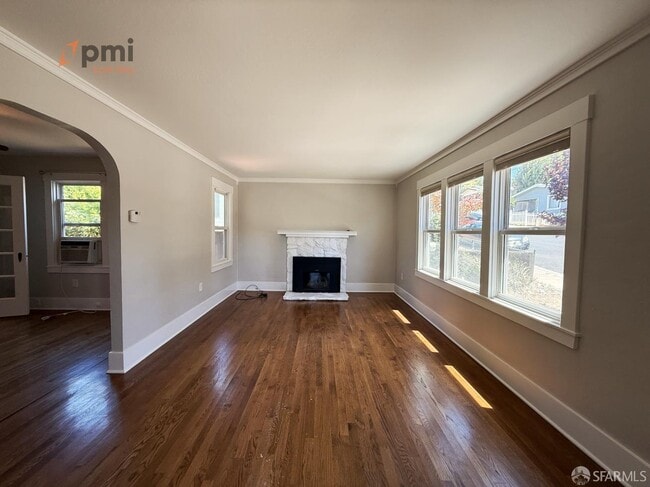 Photo - 1435 Cedar St