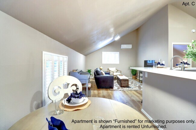 Photo - 109 N Pleasant St