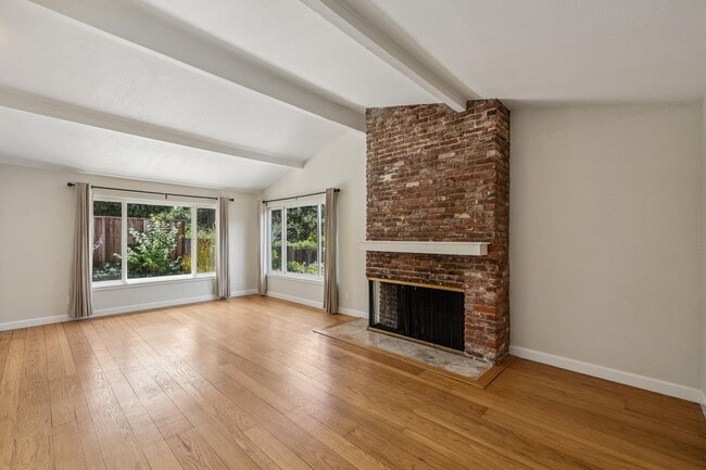 Photo - 309 Walsh Rd