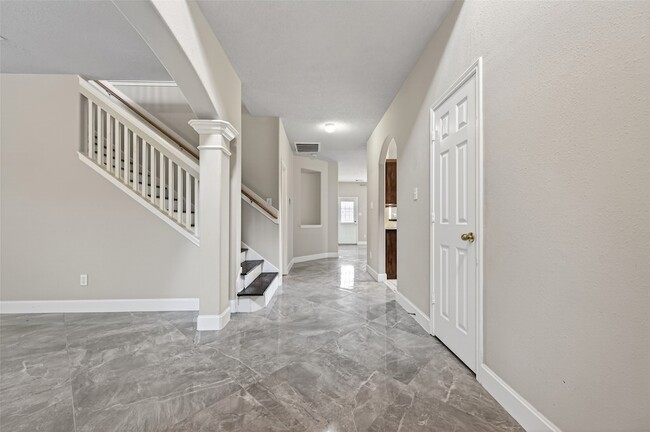 Photo - 2610 Argos Dr