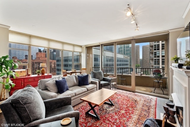 Photo - 200 N Jefferson St Unit 1509