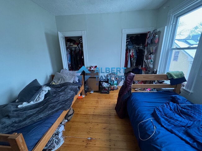 Building Photo - 227 Norfolk St Rental