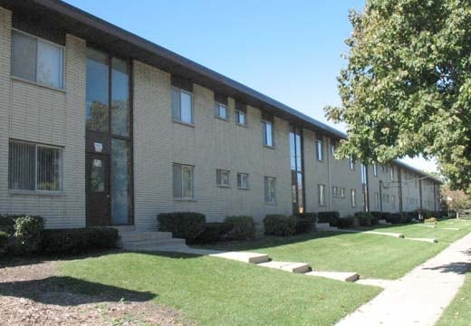 Delafield Courtyard - Delafield Courtyard