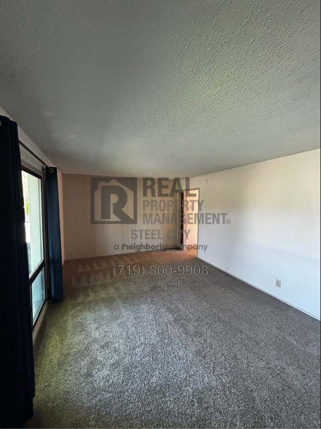 Photo - 2500 Emilia St