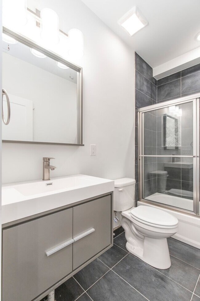 Photo - 2412 Master St Unidad #1