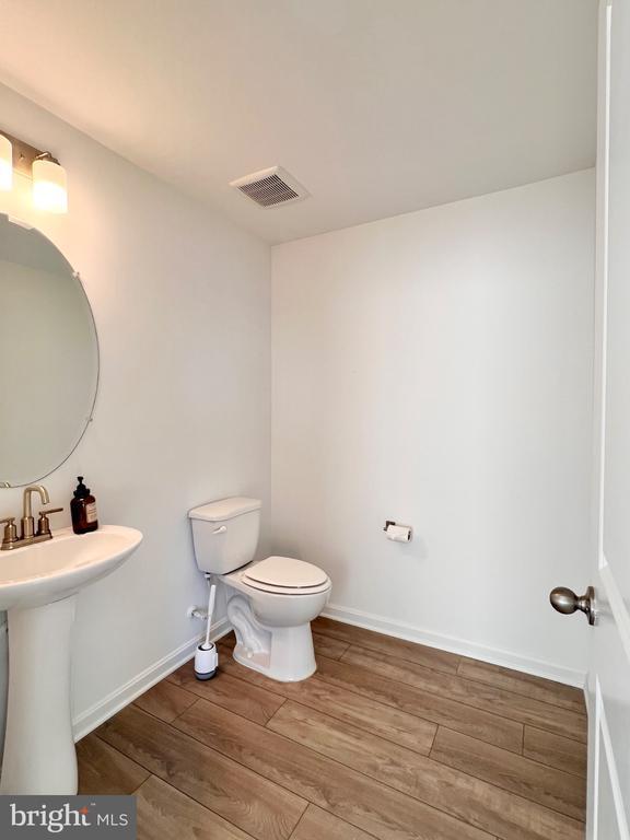 Photo - 310 Andrew Ct