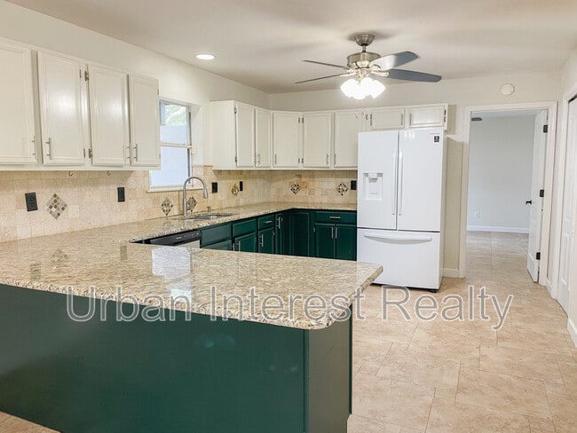 Photo - 505 Beach Dr