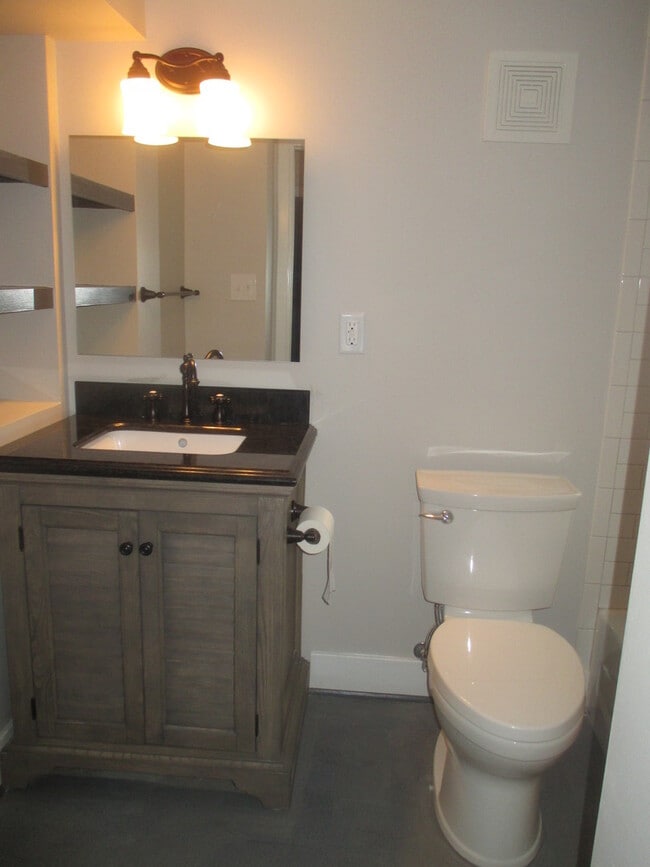 Photo - Townhome for rent in Upper Fells Point (Butcher's Hill) Unit Basement - Utilities included