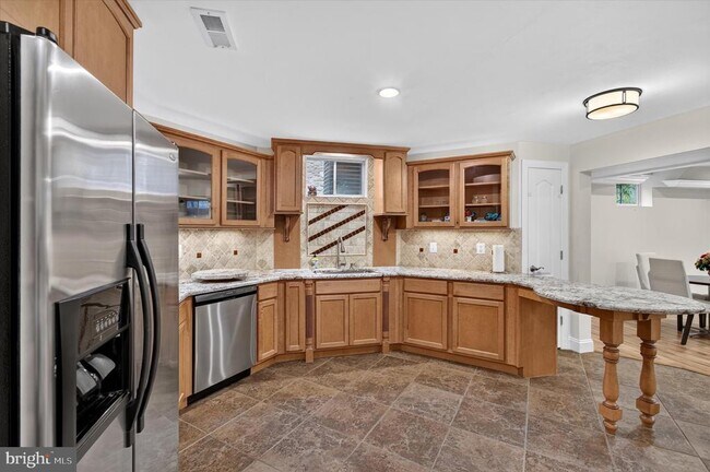 18 Muster Dr