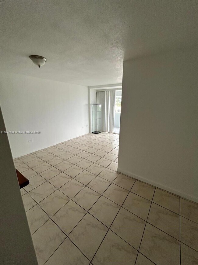 Photo - 7545 E Treasure Dr Unit 4D