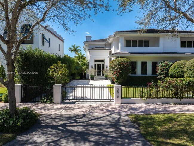 Photo - 3510 Segovia St