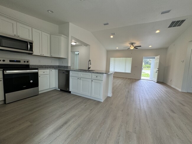 Photo - 24 Malauka Loop Pl