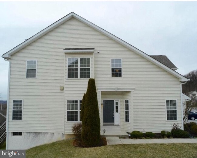 37 Lincoln Dr