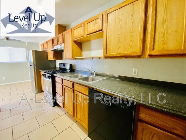 Photo - 1850 N 5th Ave