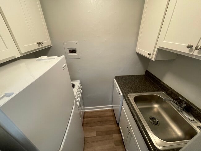 5326#5 - Shadyside Properties