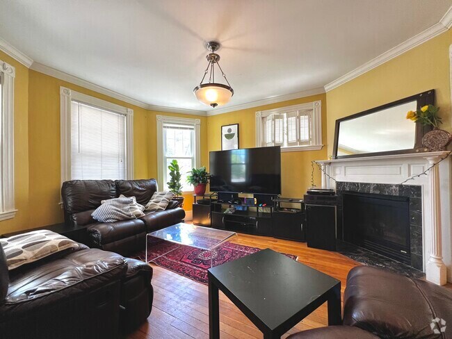 Building Photo - 24 Burton St Unit 1 Rental