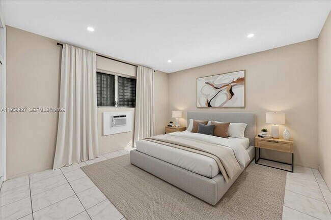 Photo - 707 S 19th Ave Unidad 9