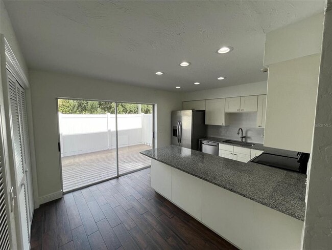 Photo - 301 S Bungalow Park Ave