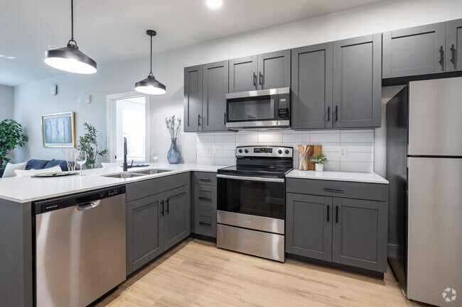 2BR, 2BA - 1,059SF - Kitchen