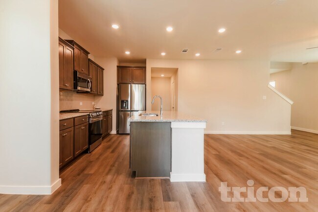 Photo - 2549 Dulaney Dr