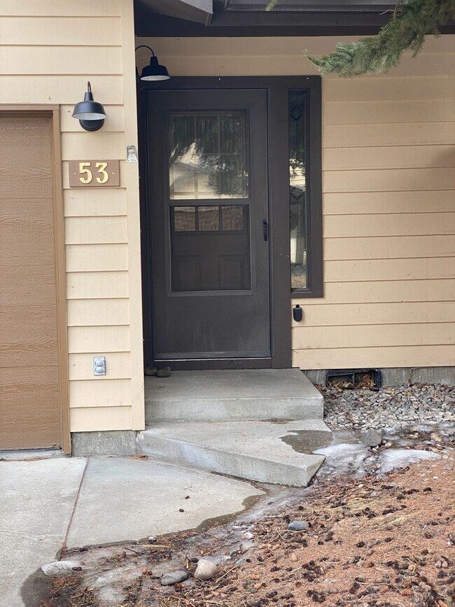 Photo - 1712 W Olive St Apartment Unit 1712