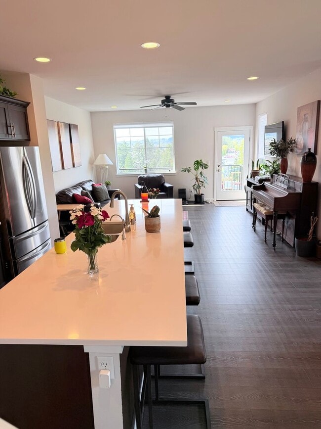 Photo - Hilltop Luxury Townhome with Stunning Valley Sunset Views