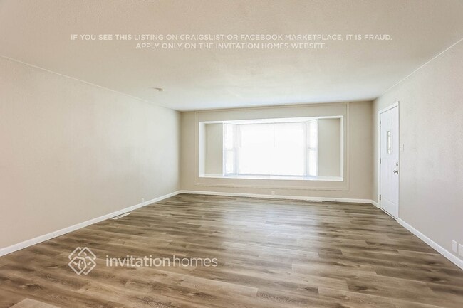 Photo - 820 Essex Dr