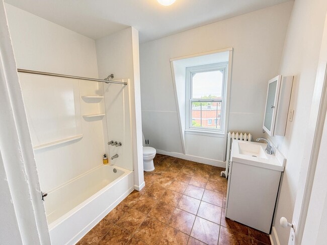 Photo - Live on Warren Street — Fresh, Bright, Downtown Apartment Unit 6