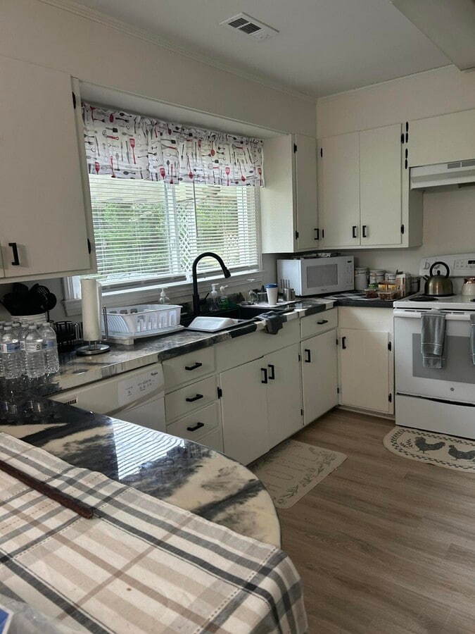 Photo - 10 Curtiswood Ave