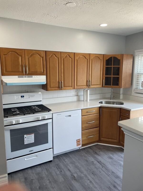 Photo - 7843 Lockwood Rd