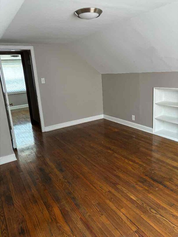 Photo - 878 W 10th Ave