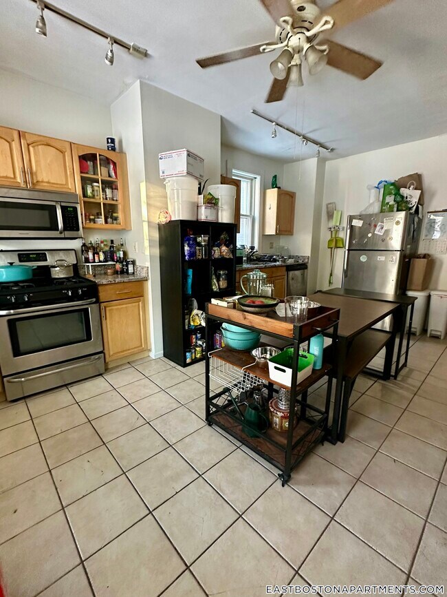 Photo - 756 Saratoga St Unit 1