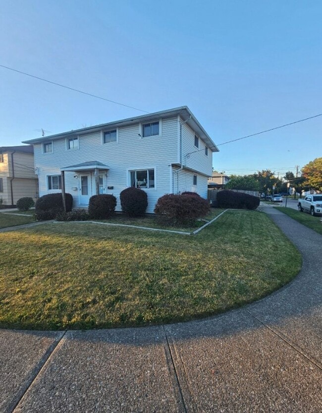 Photo - 15202/15204 Aldene Ave Unit 15202 Aldene Ave