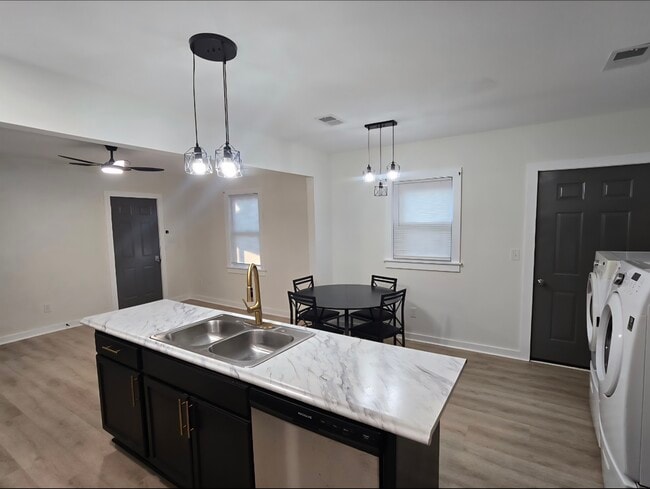 Photo - 986 Eldridge Ave