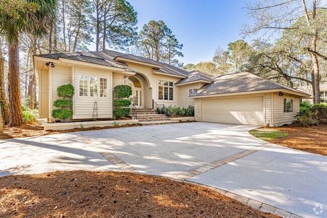 Building Photo - Sea Pines Golf Club Rental
