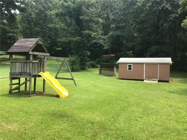 Photo - 6863 Dorsett Shoals Rd