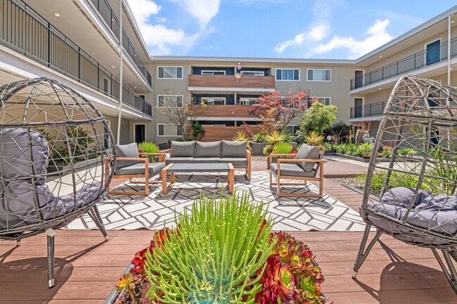 2727 Edison
