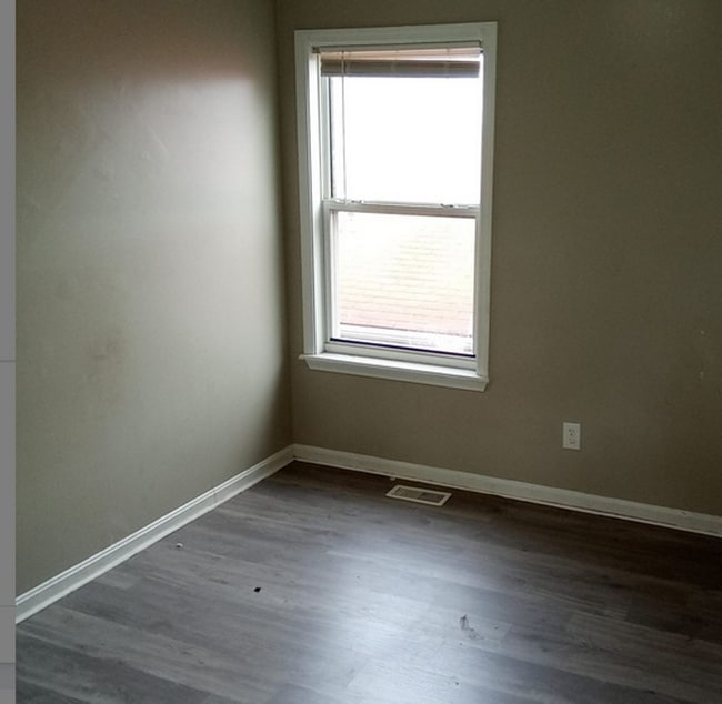 Photo - 3BR/2Ba- LEASING SPECIAL - MOVE IN BY 1/1/2026 AND RECEIVE 2ND MONTH OF RENT FREE.