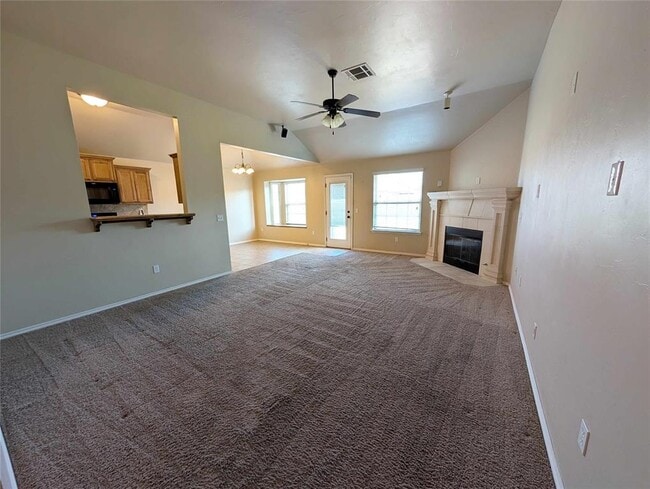 Photo - 621 Apple Tree Ln